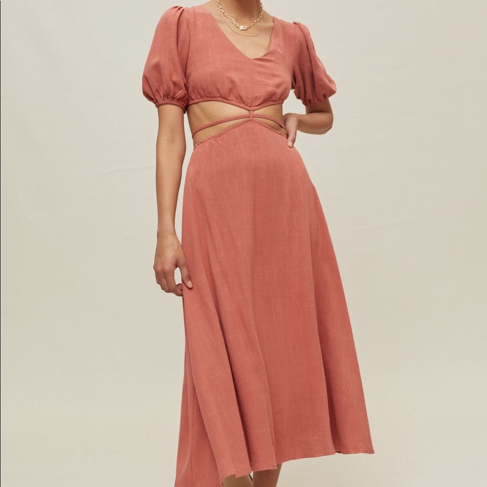Kiss the Sky cutout puff sleeve midi dress